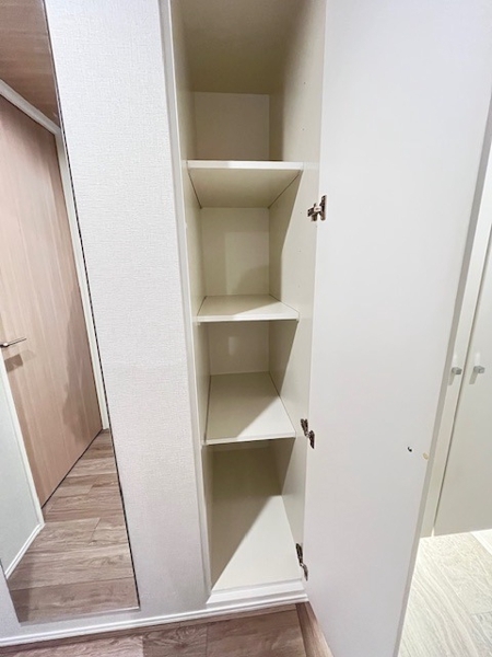 新宿区市谷本村町のマンション