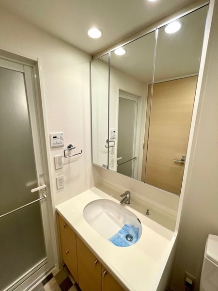 新宿区市谷砂土原町２丁目のマンション