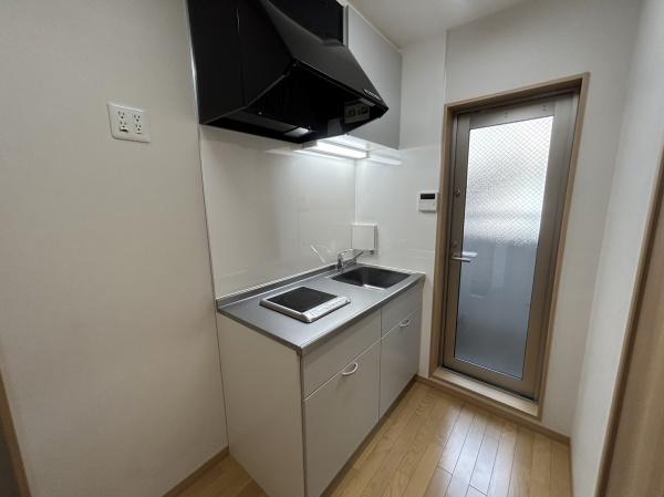 横浜市南区二葉町２丁目のマンション