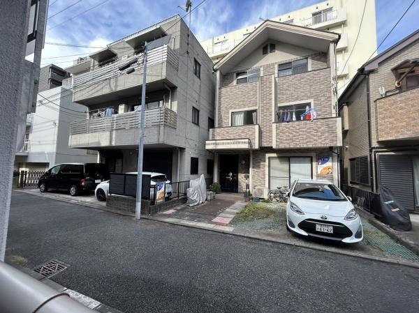 横浜市南区二葉町２丁目のマンション