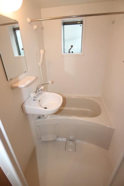 ＮＩＳ鶴見アパートメント