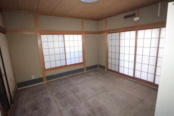 新川町１丁目貸家