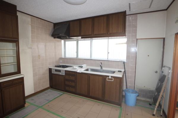 新川町１丁目貸家