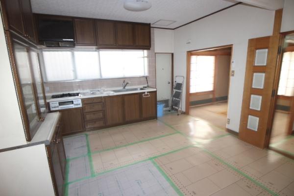 新川町１丁目貸家