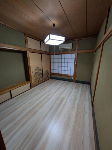 新川町１丁目貸家