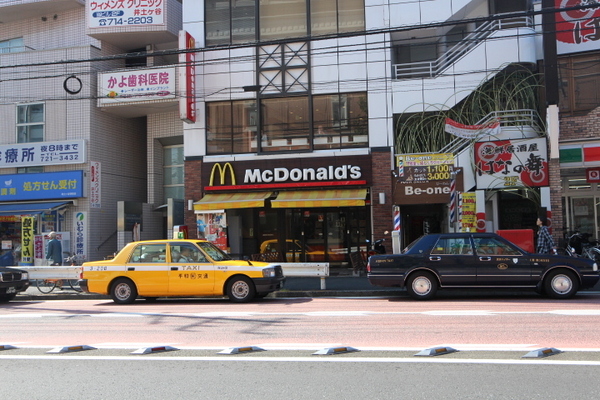 ツインヒルズ(マクドナルド井土ヶ谷店)
