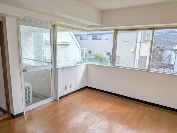 横浜市南区六ツ川２丁目のマンション