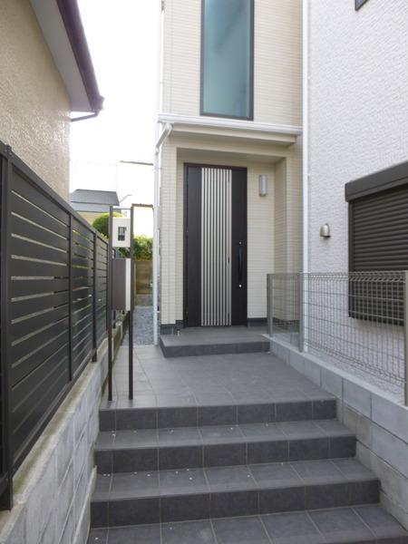 鶴ヶ峰２丁目戸建