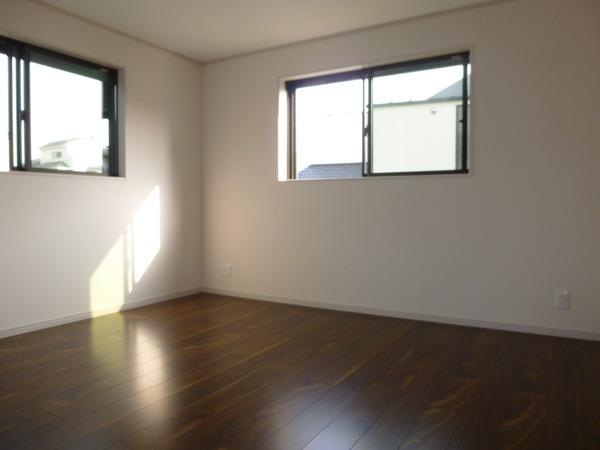 鶴ヶ峰２丁目戸建