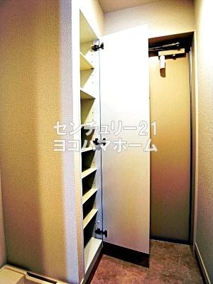 リブリ・三ツ沢フラッツ