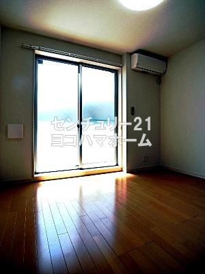 リブリ・三ツ沢フラッツ