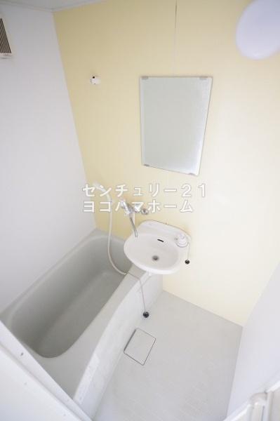 クリスタルヴィラ弘明寺