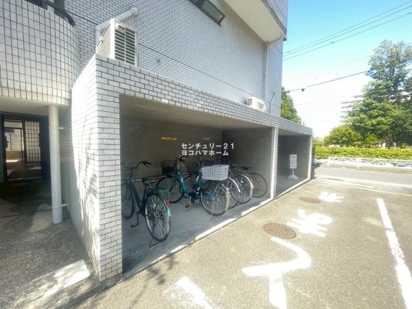グランディ・シンヤ