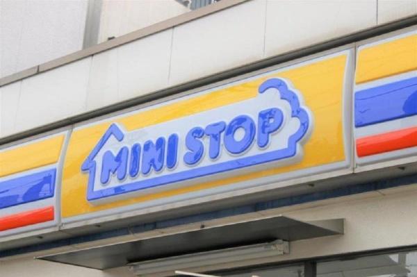 リチェンシア横浜反町(ミニストップ)