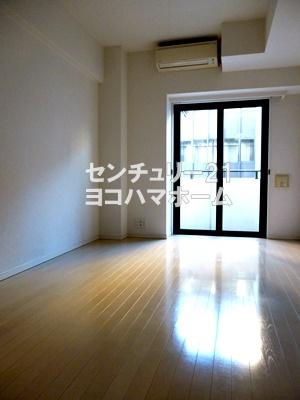 リヴシティ関内