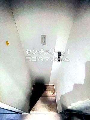 ＩＲＩＥ　ＦＬＯＯＲＳ