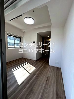 AZEST関内