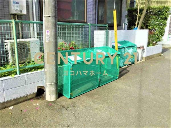 リブリ・西谷駅前