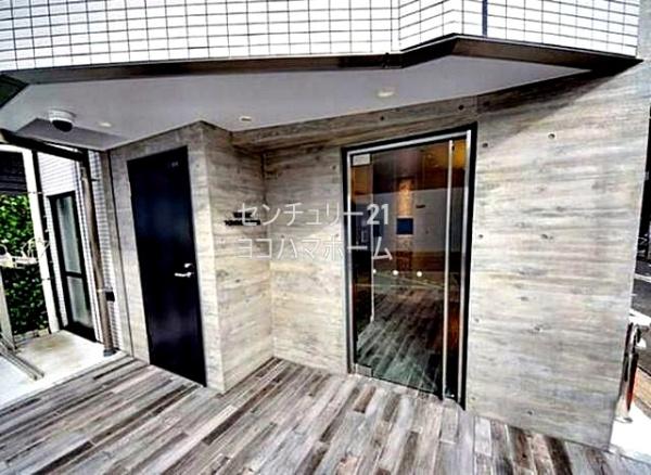 VERXEED横濱WEST(エントランス)