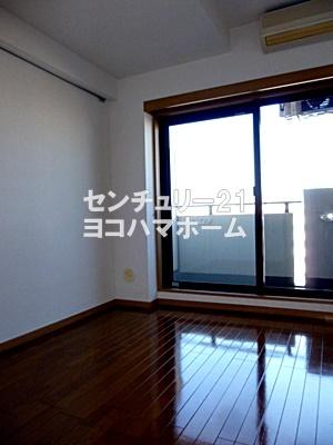 ヴィラコート横浜(リビング)