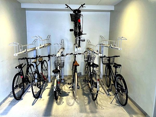 エストゥルースプラス東神奈川