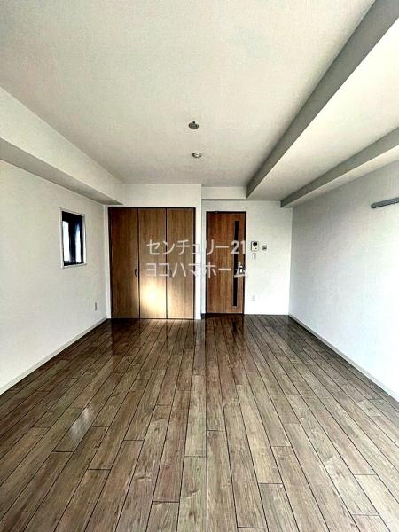 エストゥルースプラス東神奈川