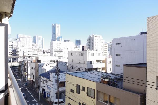 グリフィン横浜・メディオ