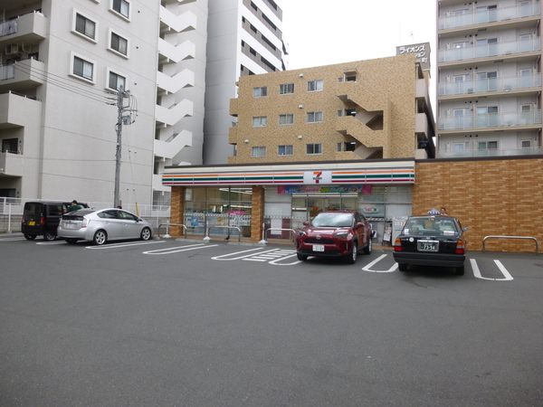 ベルグレード吉野町(セブンイレブン　横浜吉野町駅前店)