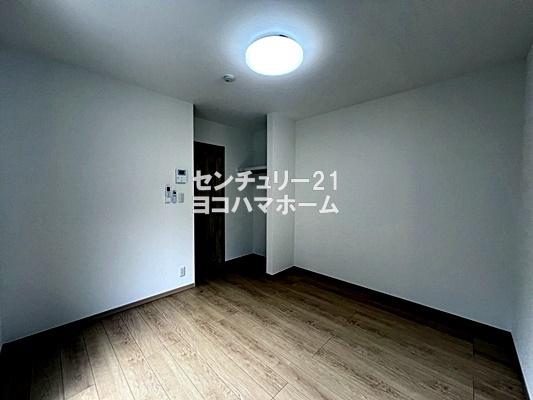 アグレット弘明寺101