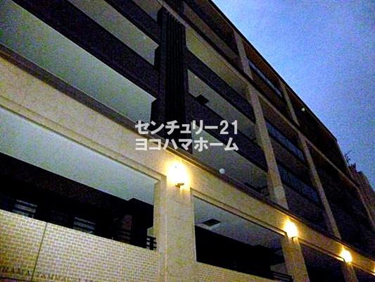ヴェレーナ横浜反町駅前