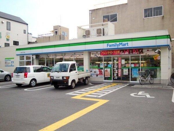 大阪市鶴見区今津南１丁目のアパート(ファミリーマート今津中三丁目店)