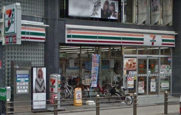 大阪市鶴見区鶴見４丁目のマンション(セブンイレブン大阪今福鶴見駅前店)