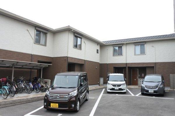 大阪市鶴見区放出東3丁目のアパート(駐車場)