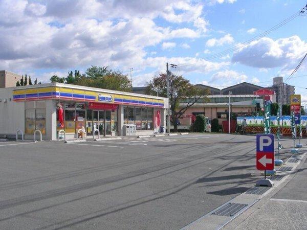 大阪市鶴見区安田３丁目のマンション(ミニストップ大阪浜2丁目店)