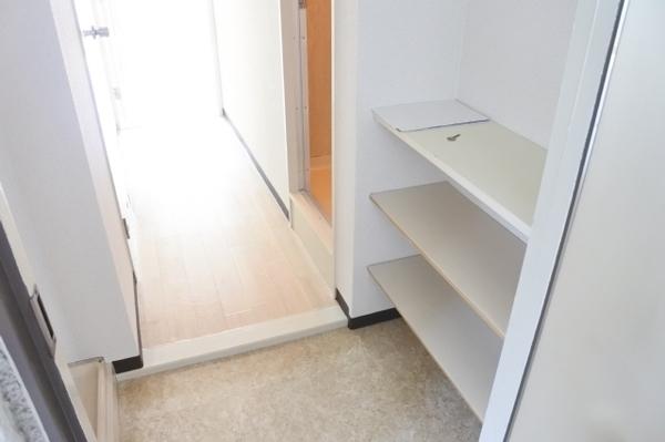 エステート鶴見(玄関)