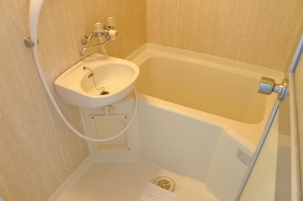 エステート鶴見