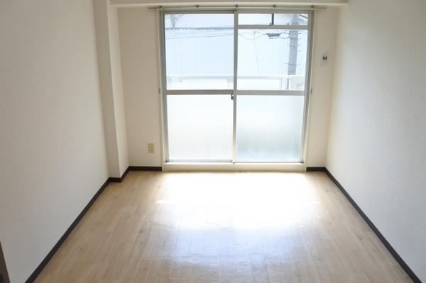 エステート鶴見(リビング)