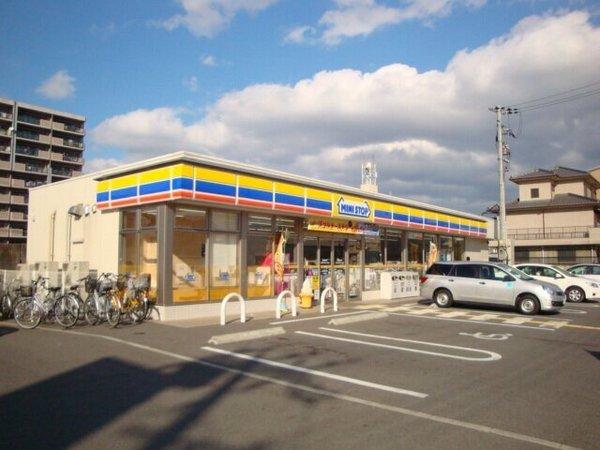 大阪市鶴見区今津北４丁目のアパート(ミニストップ大阪今津北5丁目店)