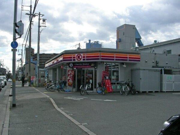 大阪市鶴見区焼野１丁目のアパート(ファミリーマート守口東通店)