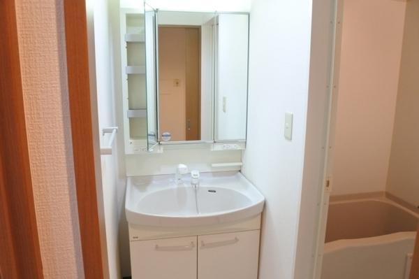 大阪市鶴見区放出東３丁目のマンション