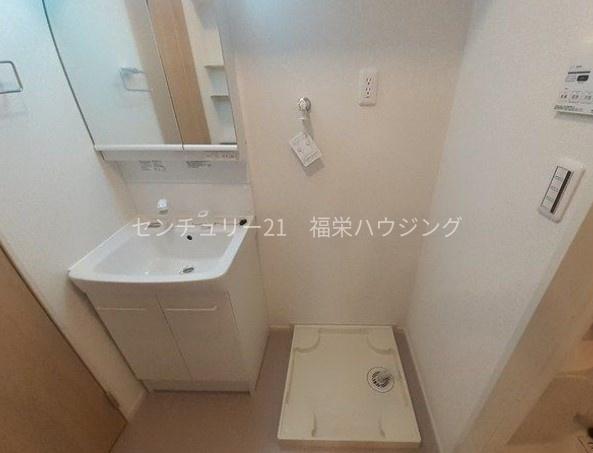 駅近・築浅・角部屋・オシャレです【メゾン　ラシュレ】