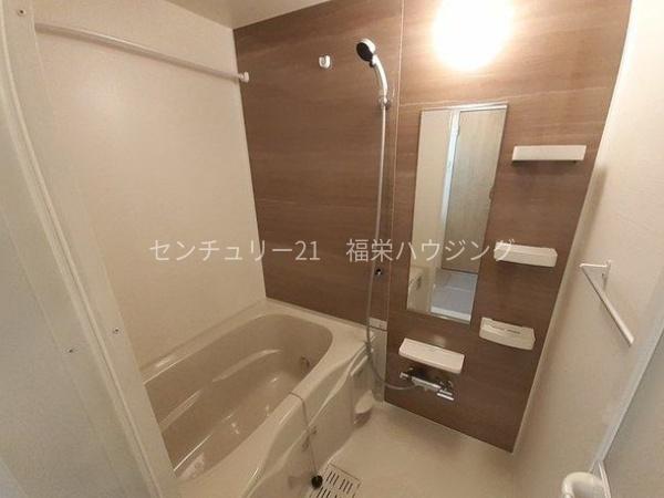 駅近・築浅・角部屋・オシャレです【メゾン　ラシュレ】