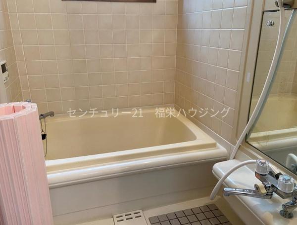 放出東3丁目貸家・南向き角地です