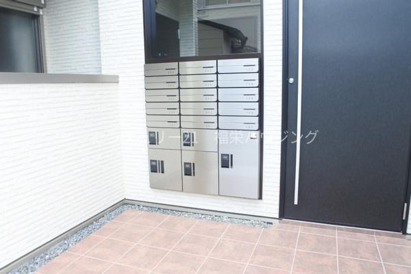 大阪市鶴見区放出東1丁目のアパート(エントランス)