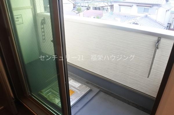 大阪市鶴見区鶴見３丁目のハイツ