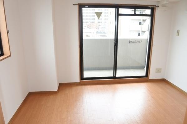 大阪市鶴見区放出東３丁目のマンション