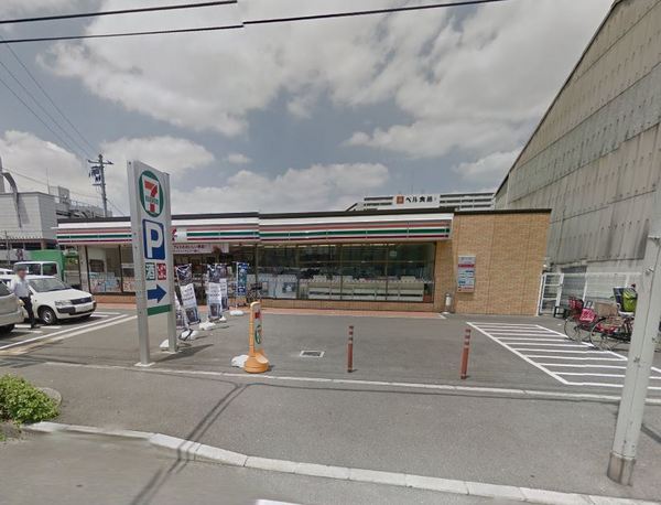 大阪市鶴見区放出東1丁目のアパート(セブンイレブン大阪放出東1丁目店)