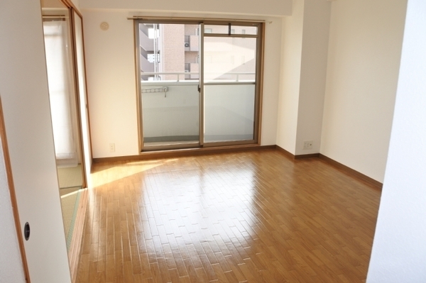 大阪市鶴見区鶴見３丁目のマンション