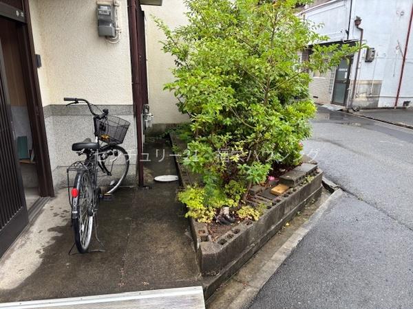安田3丁目貸家（倉庫）