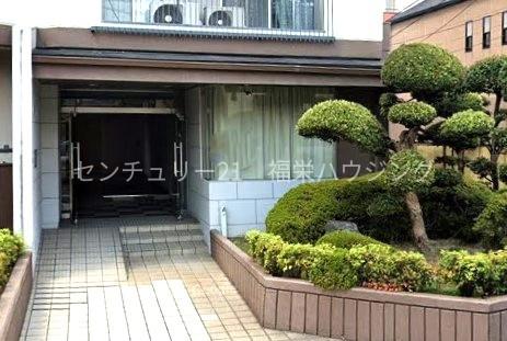 スーパー・コンビニ徒歩すぐ【ホワイトシャンボール】